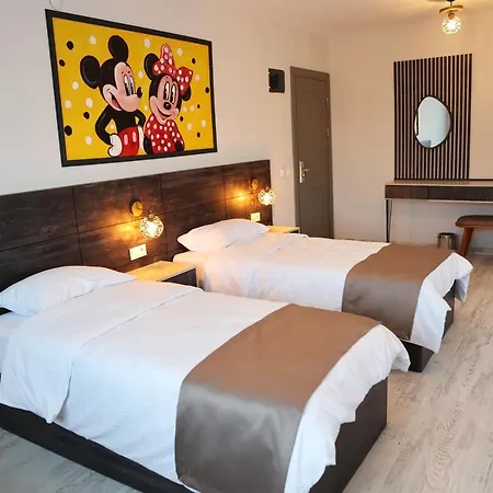 Sar-per Hotel